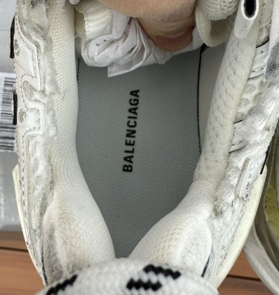 Balenciaga Runner Sneaker White Size 6 Us