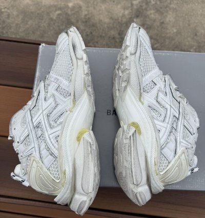 Balenciaga Runner Sneaker White Size 6 Us