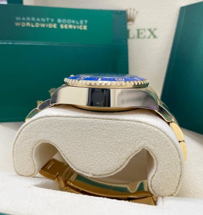 Rolex Sea-dweller Deepsea New Sea-dweller Deepsea 136668 Blue Dial 44mm Yellow Gold