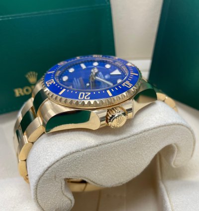 Rolex Sea-dweller Deepsea New Sea-dweller Deepsea 136668 Blue Dial 44mm Yellow Gold