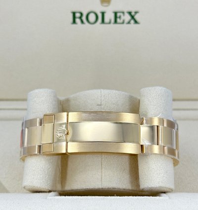 Rolex Sea-dweller Deepsea Unworn 2024 Deepsea Blue Yellow Gold 136668lb-0001 Complete