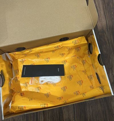 University Gold Off White Nike Dunk