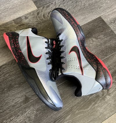 Vintage 2010 Nike Zoom Kobe 5 Low Basketball Shoes Size 10