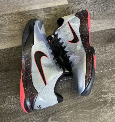 Vintage 2010 Nike Zoom Kobe 5 Low Basketball Shoes Size 10