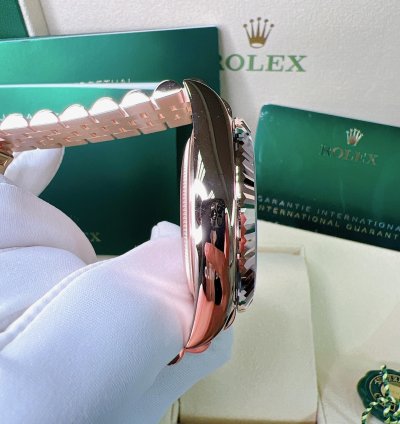 Rolex Sky-dweller 2024 New Sky-dweller Everose Gold Blue Green Jubilee