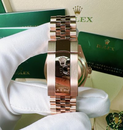 Rolex Sky-dweller 2024 New Sky-dweller Everose Gold Blue Green Jubilee