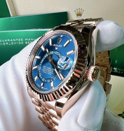 Rolex Sky-dweller 2024 New Sky-dweller Everose Gold Blue Green Jubilee
