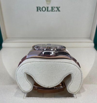 Rolex Sky-dweller rose Gold Chocolate Dial
