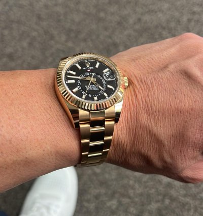 Rolex Sky-dweller 18 Ct Yellow Gold Rolex Sky Dweller