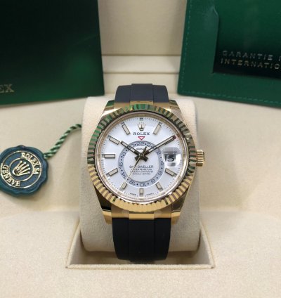 Rolex Sky-dweller 18ct Yellow Gold 2022