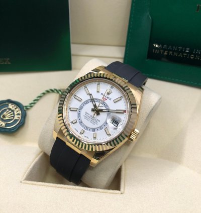 Rolex Sky-dweller 18ct Yellow Gold 2022