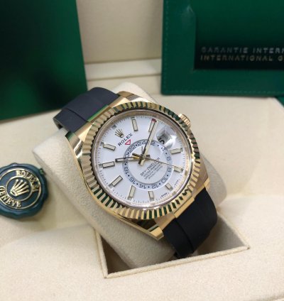 Rolex Sky-dweller 18ct Yellow Gold 2022