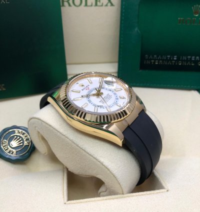 Rolex Sky-dweller 18ct Yellow Gold 2022