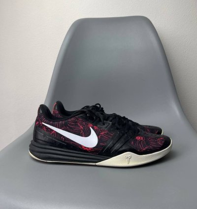 Vintage Nike Kobe Mentality Bright Crimson Low Top Sneakers