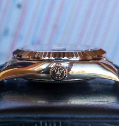 Rolex Sky-dweller 18k Rg Rhodium 326235 2022 Unworn 42mm Fluted 18k Rose Gold Oysterflex Full Set