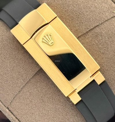 Rolex Sky-dweller 18k Yellow Gold Bright Black Dial Oysterflex