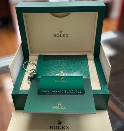 Rolex Sky-dweller 18k Yellow Gold White Dial 326938