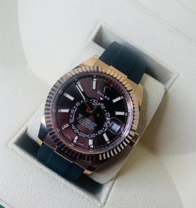 Rolex Sky-dweller 2022 Rose Gold Sky-dweller Oysterflex Chocolate Dial Unworn Box Papers 326235