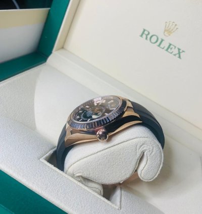 Rolex Sky-dweller 2022 Rose Gold Sky-dweller Oysterflex Chocolate Dial Unworn Box Papers 326235