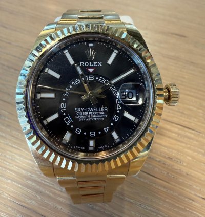 Rolex Sky-dweller 2022 Slightly Worn like New
