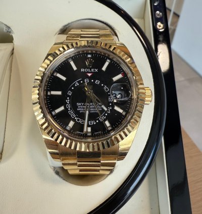 Rolex Sky-dweller 2022 Slightly Worn like New