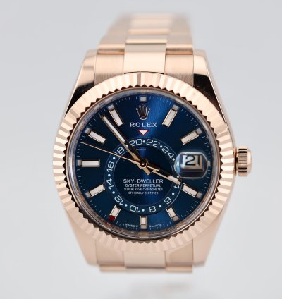 Rolex Sky-dweller 2023 Rolex Sky Dweller Rose Gold Blue Dial Oyster 336935