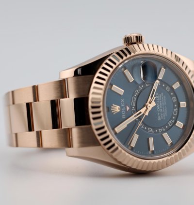 Rolex Sky-dweller 2023 Rolex Sky Dweller Rose Gold Blue Dial Oyster 336935