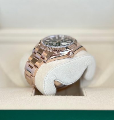 Rolex Sky-dweller 2023 Skydweller Rose Gold Chocolate 326935