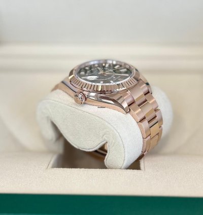 Rolex Sky-dweller 2023 Skydweller Rose Gold Chocolate 326935