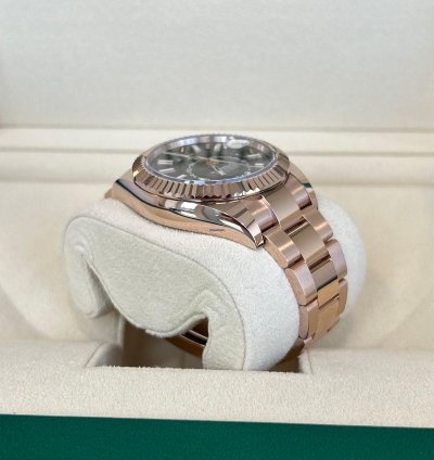 Rolex Sky-dweller 2023 Skydweller Rose Gold Chocolate 326935