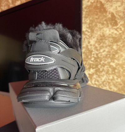 Balenciaga Track Sneaker Faux-fur Balck 45