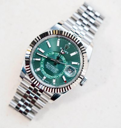 Rolex Sky-dweller 2024 Rolex Sky Dweller 42m Green Dial 336934