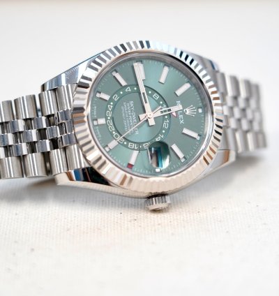 Rolex Sky-dweller 2024 Rolex Sky Dweller 42m Green Dial 336934
