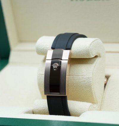 Rolex Sky-dweller 2024 Rose Gold Sky-dweller Oysterflex Rhodium Dial Unworn Box Papers 336235