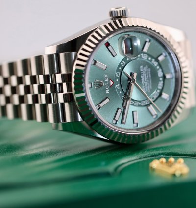 Rolex Sky-dweller 2024 Skydweller Stainless Steel Jubilee Bracelet Green Dial 336934
