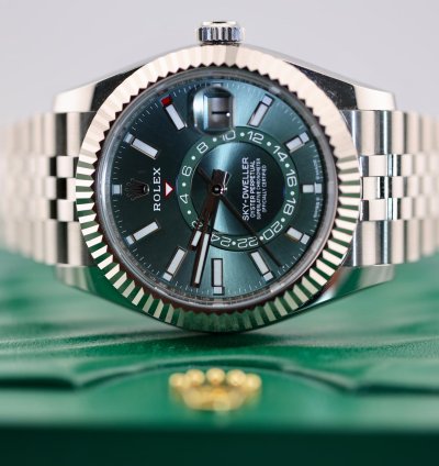 Rolex Sky-dweller 2024 Skydweller Stainless Steel Jubilee Bracelet Green Dial 336934