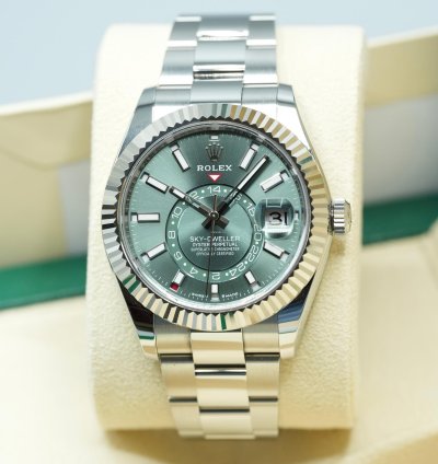 Rolex Sky-dweller 2024 Steel Sky-dweller Green Dial Unworn Box And Papers 336934