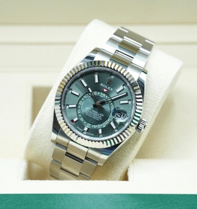 Rolex Sky-dweller 2024 Steel Sky-dweller Green Dial Unworn Box And Papers 336934