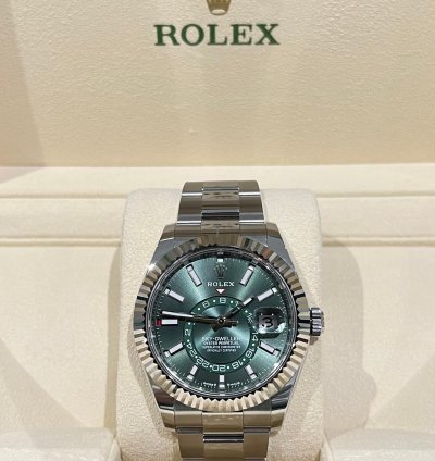 Rolex Sky-dweller 2024 Steel Sky-dweller Green Dial Unworn Box And Papers 336934