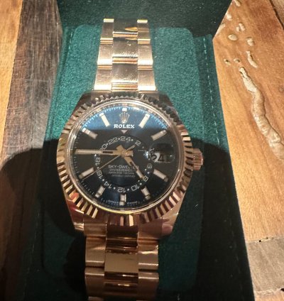 Rolex Sky-dweller 2025 Like-new Never Worn Purchased 03 19 2025