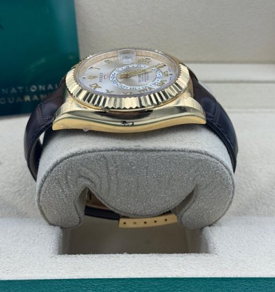 Rolex Sky-dweller 326138