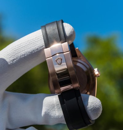 Rolex Sky-dweller 326235