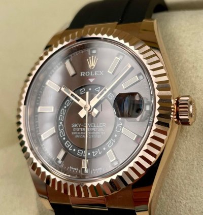 Rolex Sky-dweller 326235 Rose Gold Chocolate Dial Oysterflex Unworn 2023
