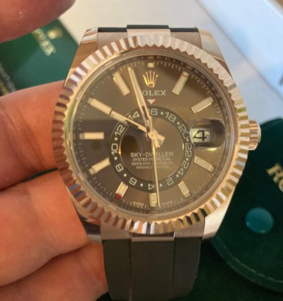Rolex Sky-dweller 326235-0002