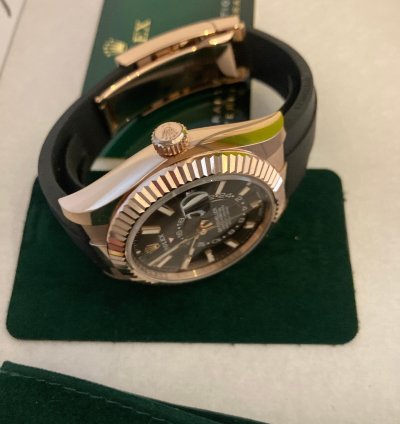 Rolex Sky-dweller 326235-0002