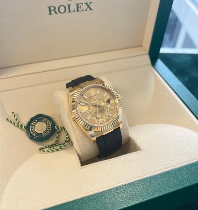 Rolex Sky-dweller 326238