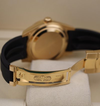 Rolex Sky-dweller 326238 Full Set Like New