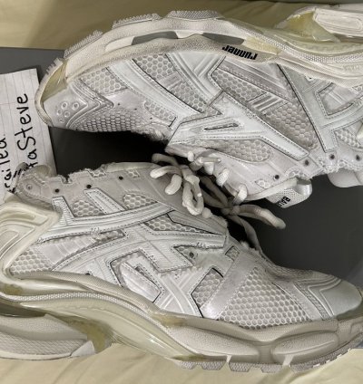 Last Drop Balenciaga Runner White Size 44 Brand New