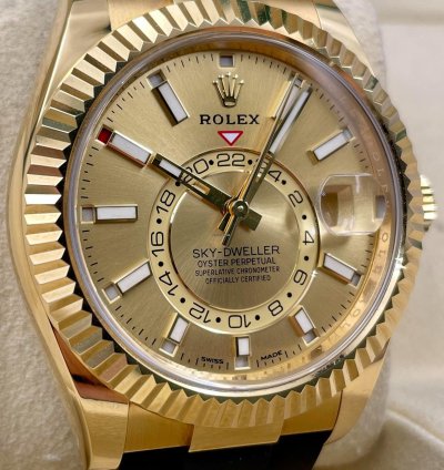 Rolex Sky-dweller 326238 Yellow Gold Champagne Dial Oysterflex Unworn 2023