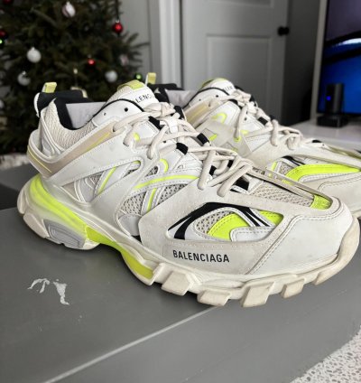 New Balenciaga Track Sneaker Worn Out White Fluo Yellow